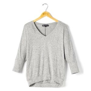 Wantable Gray V-Neck Quarter Sleeve Loose Fitting Dolman Top Womens Size M